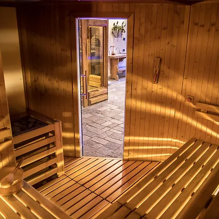 Hotel Capriolo 3*
